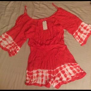 ⛱ NWT Coral Cold Shoulder Romper w Pockets! ⛱